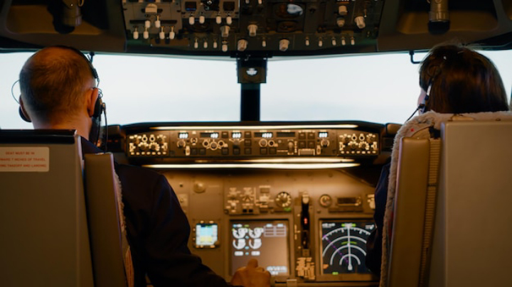 UK flying lessons cost